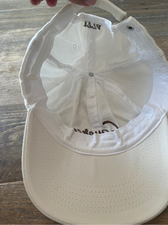NWOT La Querce Embroidered Baseball Cap from Collegio alla Querce in Florence main image 2